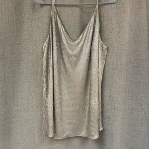 Loft plus metallic tank